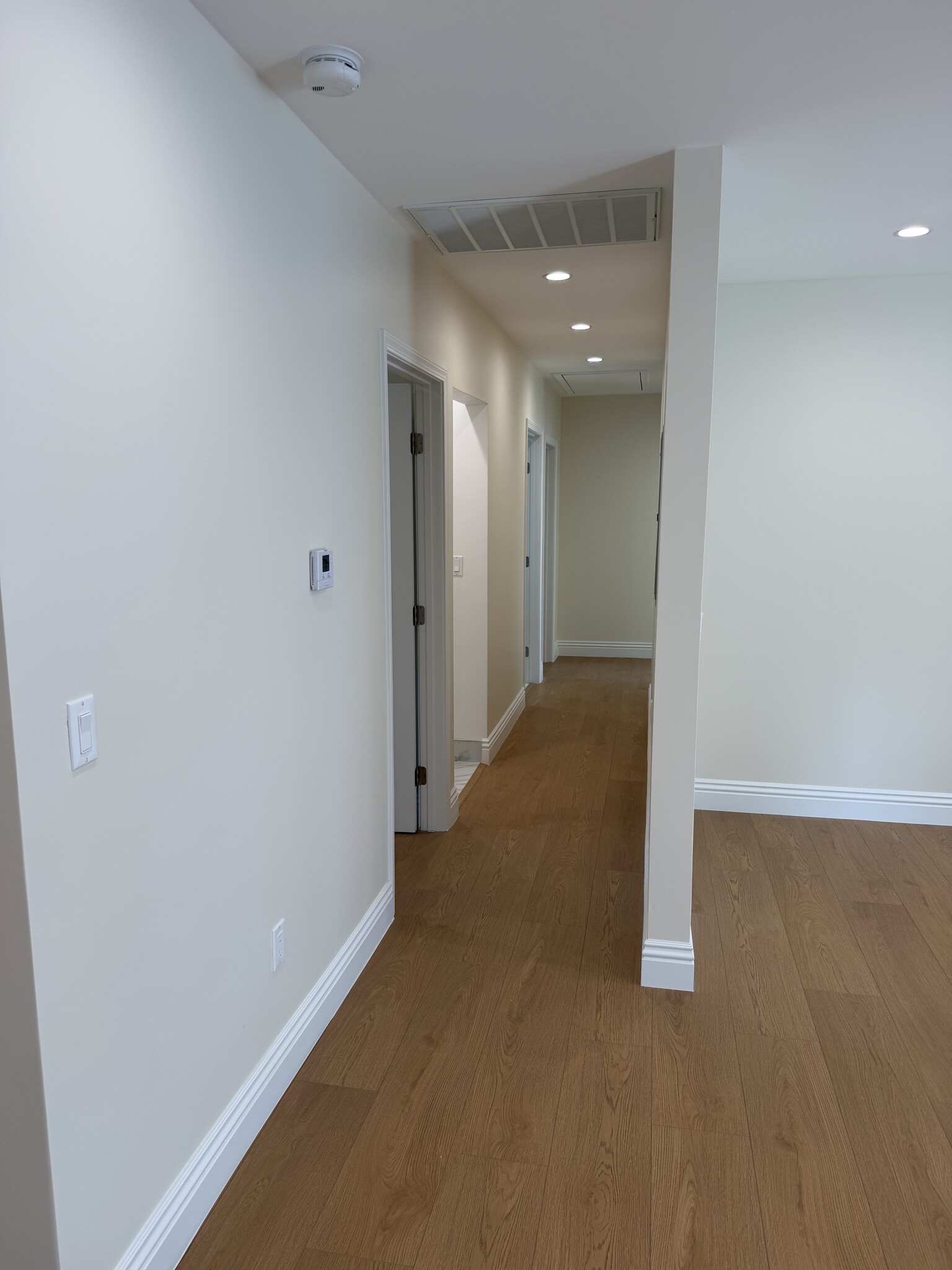 Building Photo - 11575 Garrick Ave