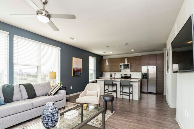 Building Photo - 92 West Paces Ferry Rd NW