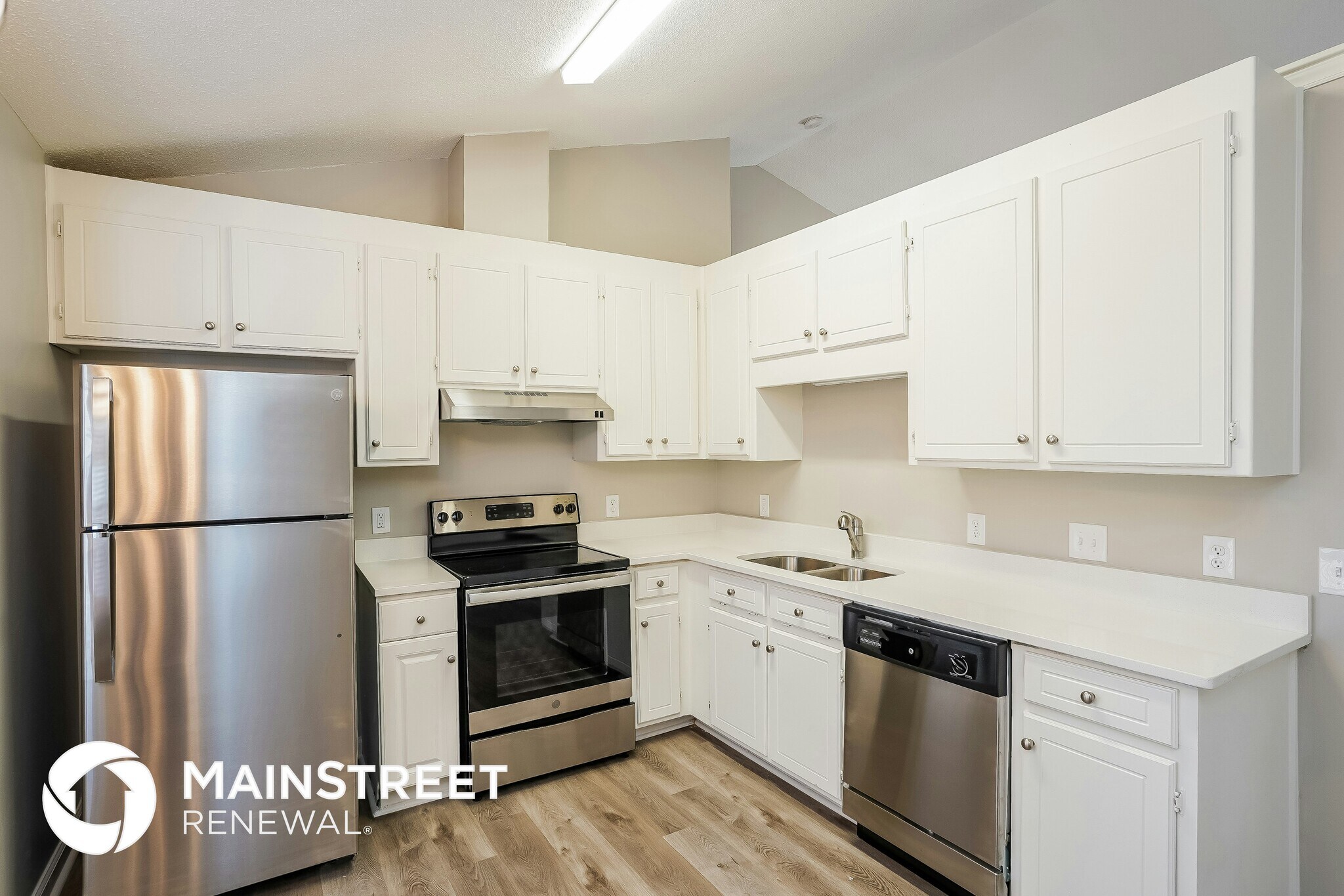 Building Photo - 1402 Mandolin Pl