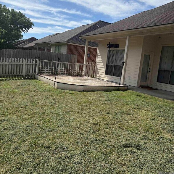 Building Photo - 3111 Nicholson Lake Dr