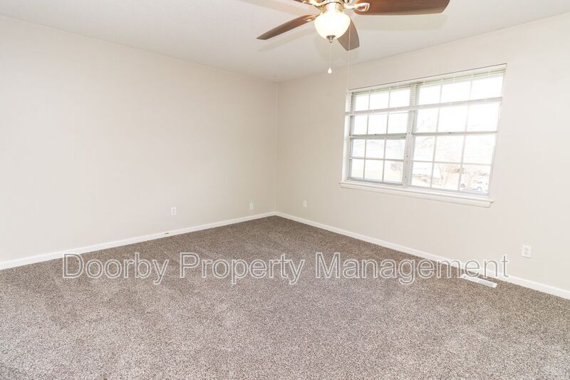 Building Photo - 4598 Plaza Hills Ln