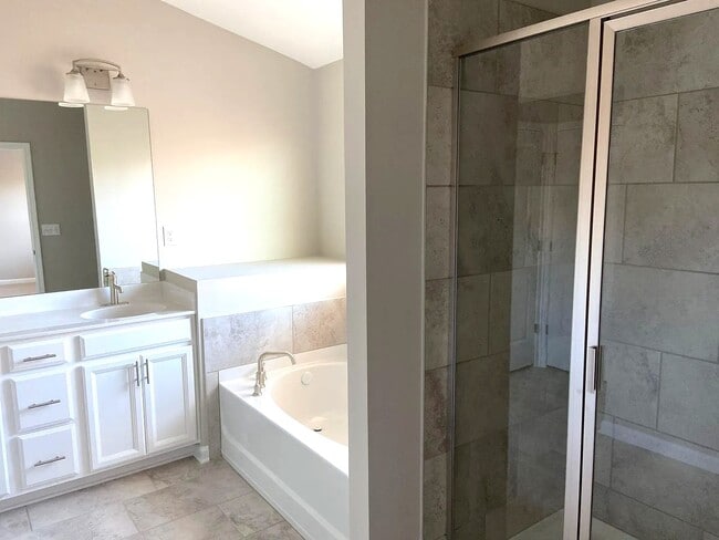 Building Photo - 1377 Elderwood Way