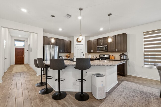 Building Photo - 5724 Texas Sage Dr