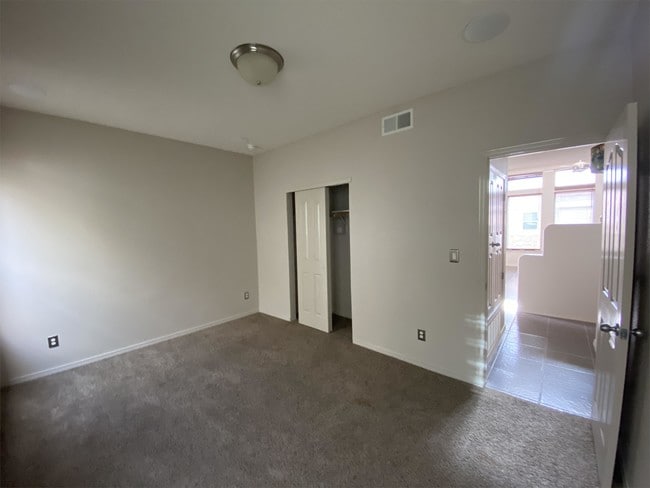 Building Photo - 12564 Western Gull Dr