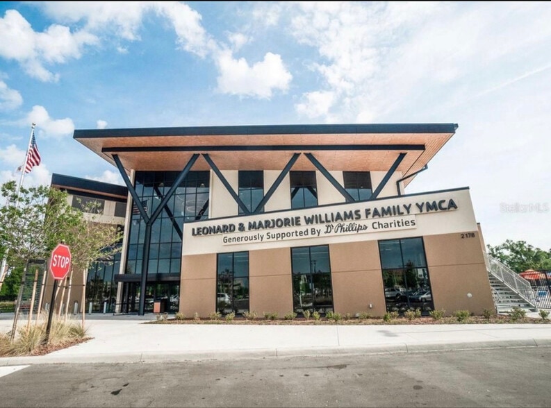 Building Photo - 2353 Brix St