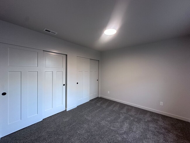 Building Photo - BRAND NEW 2 Bedroom - Available 5/5