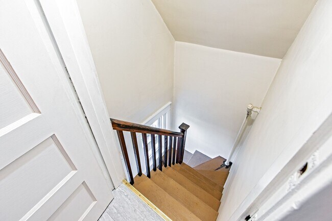 Building Photo - 2607 N Franklin St