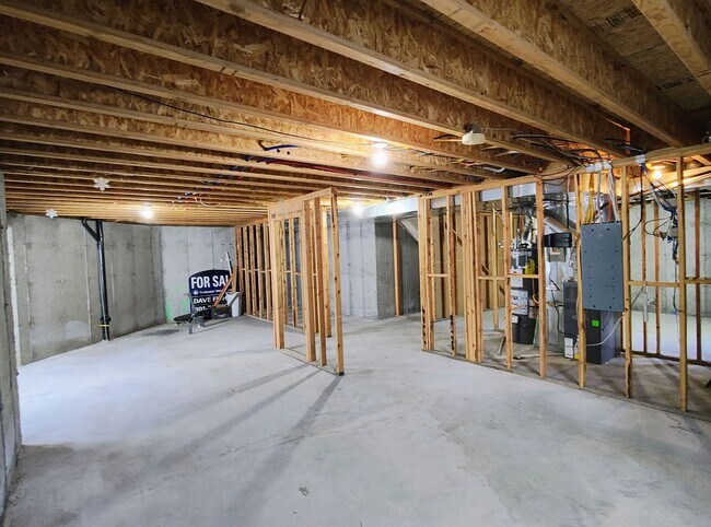 Building Photo - Beautiful 4 Bd 2.5 Bath Home in Sandy