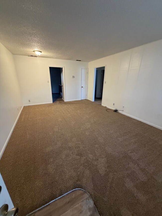 Building Photo - 00203