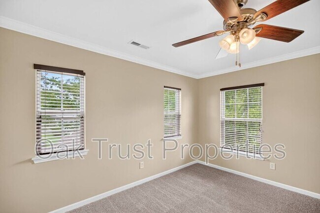 Building Photo - 7018 Bellflower Ln