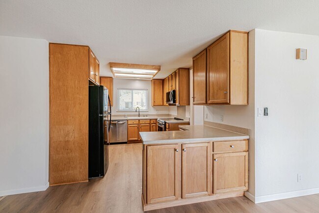 Building Photo - Cambrian Park Home Near Top Schools & Park...