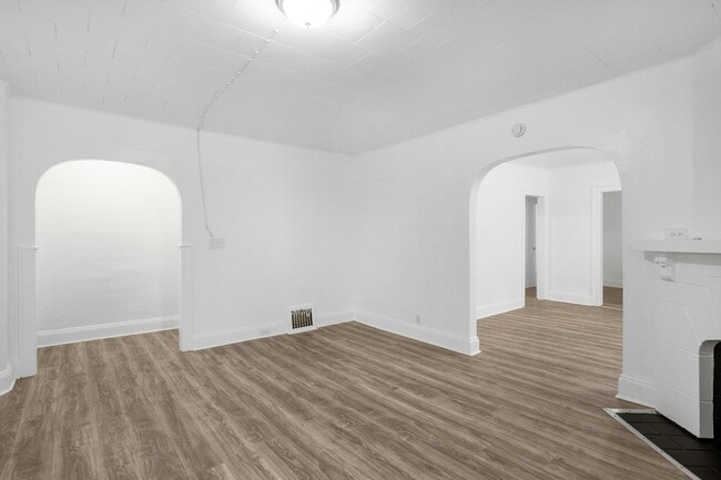 Building Photo - 13500 3rd Ave