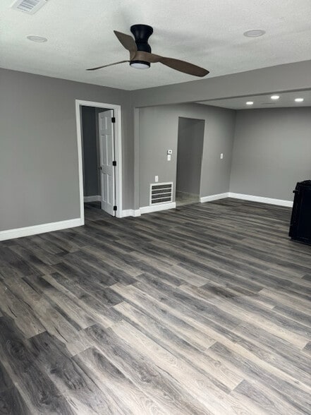 Building Photo - 2620 Fees S