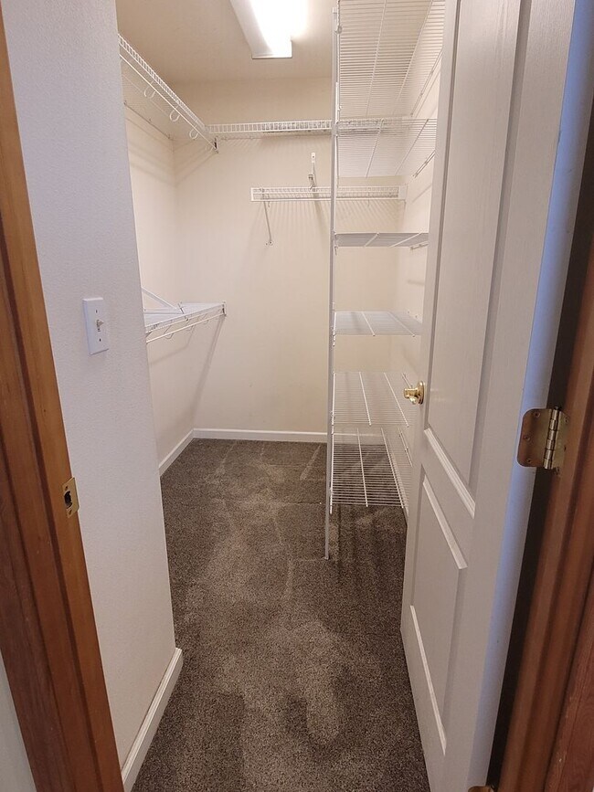 Building Photo - Pet Friendly Home with Large Yard