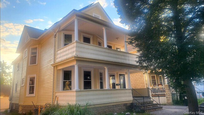 Building Photo - 34 Manitou Ave