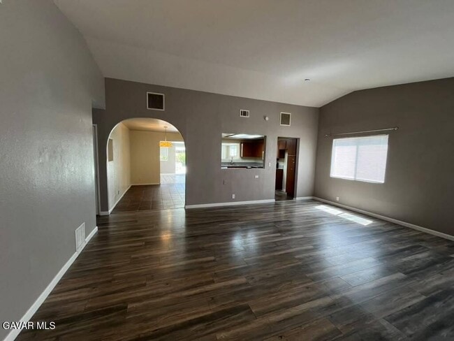 Building Photo - 43770 Santa Rosa Cir