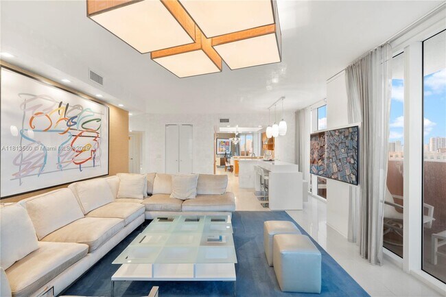 Building Photo - 17875 Collins Ave
