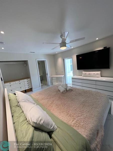 Building Photo - 327 Lancaster St