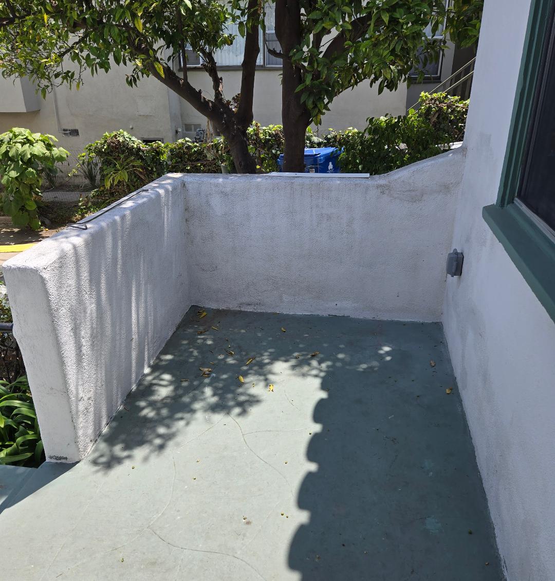 Building Photo - 2039 S Sherbourne Dr