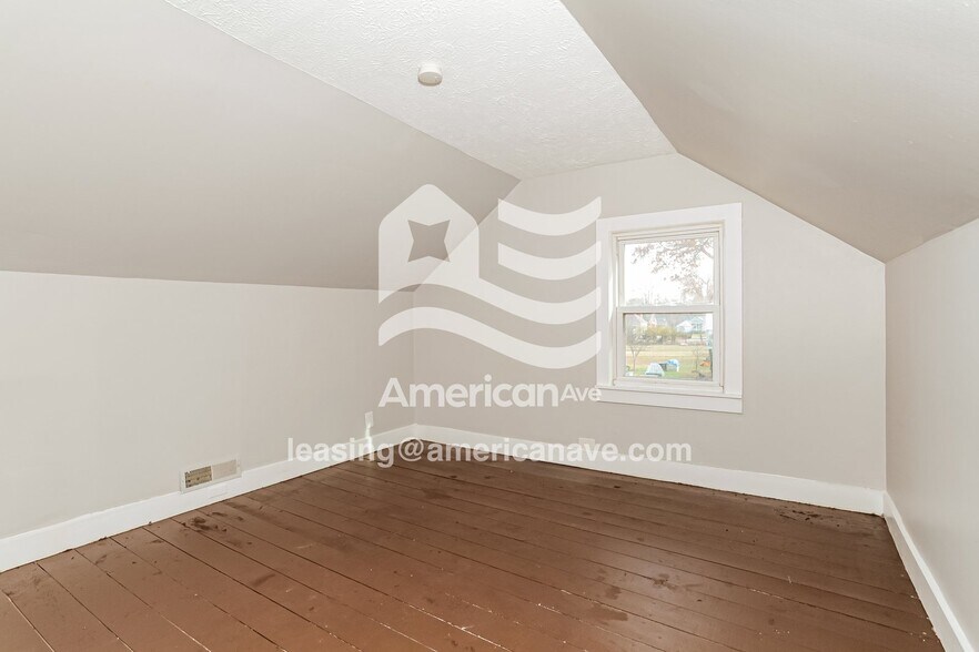 Building Photo - 4222 Myrtle Ave