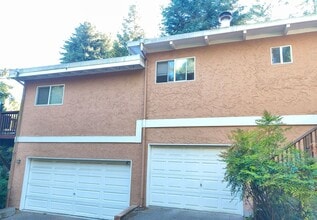 Building Photo - 460 Gold Ave