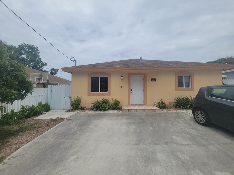 Primary Photo - 7941 NW 14th Pl