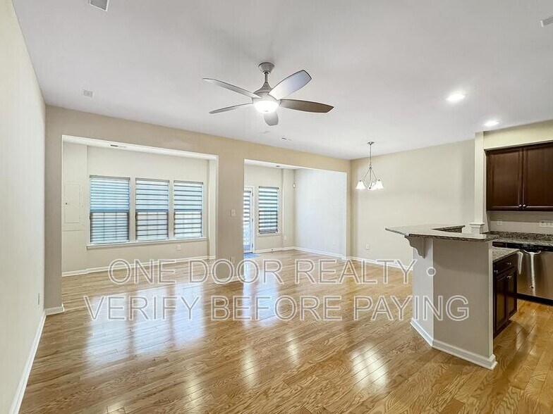 Building Photo - 402 Lewis Burwell Pl