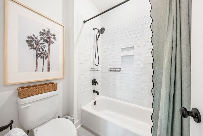 Building Photo - 19901 Charlie Claude Dr