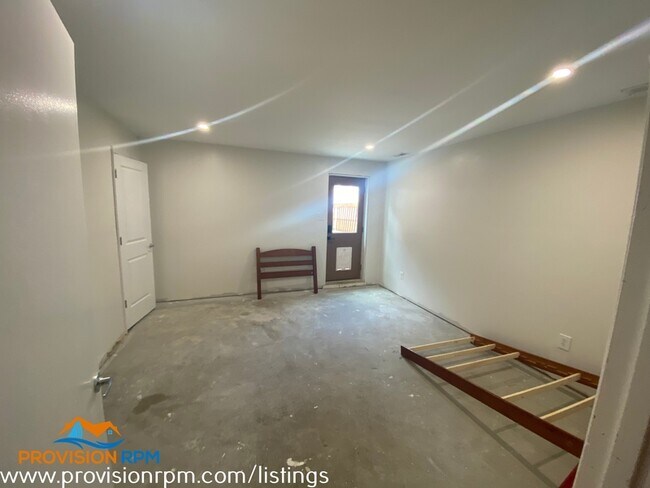 Building Photo - 812 Baltimore Annapolis Blvd