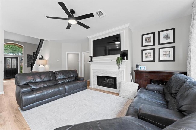 Building Photo - 15407 Cumberland Oak Way