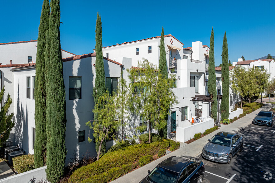 4914 Olive St - Paseos at Montclair North