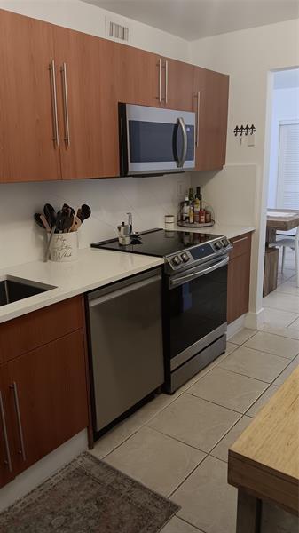 Building Photo - 3001 S Ocean Dr