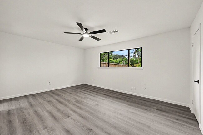 Building Photo - 7607 Grape St