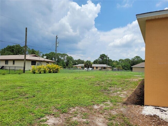 Building Photo - 11344 Baggot Ave