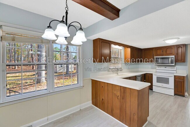 Building Photo - 321 Shaftesbury Ln