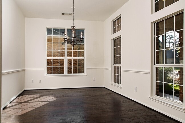 Building Photo - 54 Galway Pl