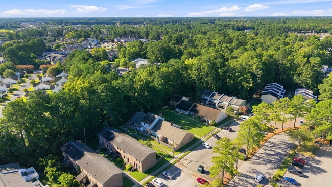 Building Photo - 126 Oakmont Dr