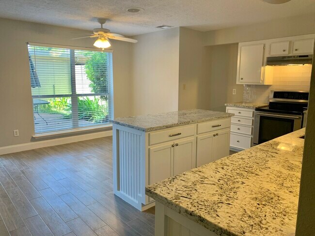 Kitchen - 3214 Continental Dr