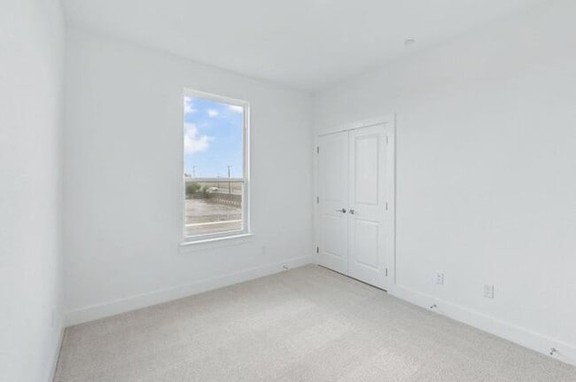 Building Photo - 1955 Settlers Glen Dr