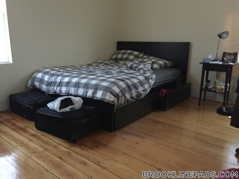 Building Photo - 5 Smythe St