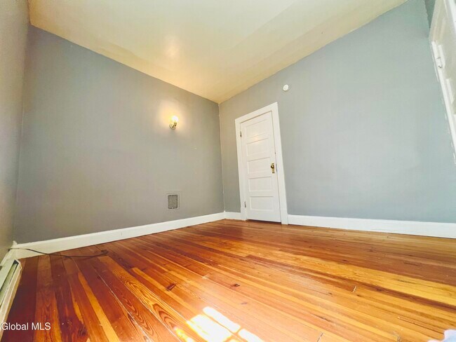 Building Photo - 57 S Main Ave