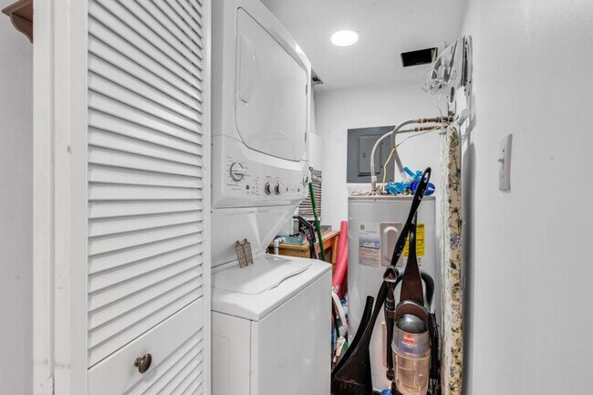 Building Photo - 2001 S Ocean Blvd