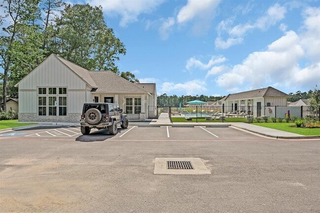 Building Photo - 33455 Buckshot Ln