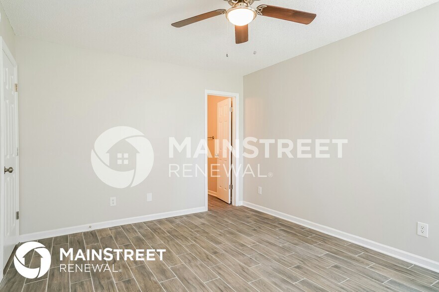 Building Photo - 3603 Thornwood Dr