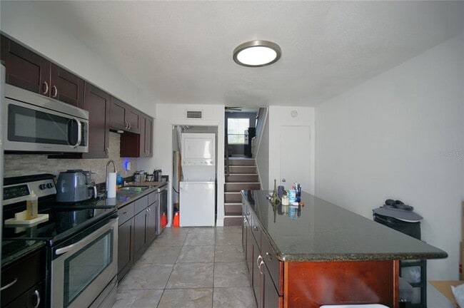 Building Photo - 4515 La Capri Ct