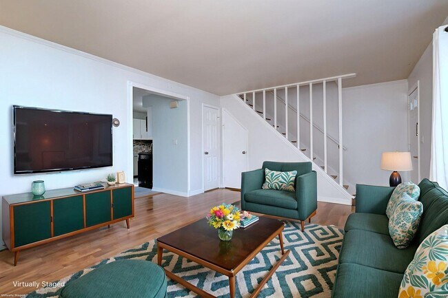 Building Photo - 245 Sunnyridge Ave