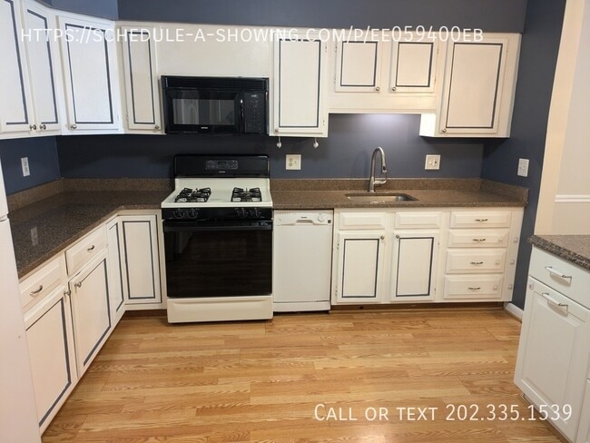 Building Photo - 3712B Steppes Ct