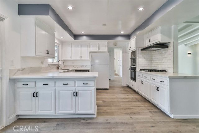 Building Photo - 23540 Kivik St