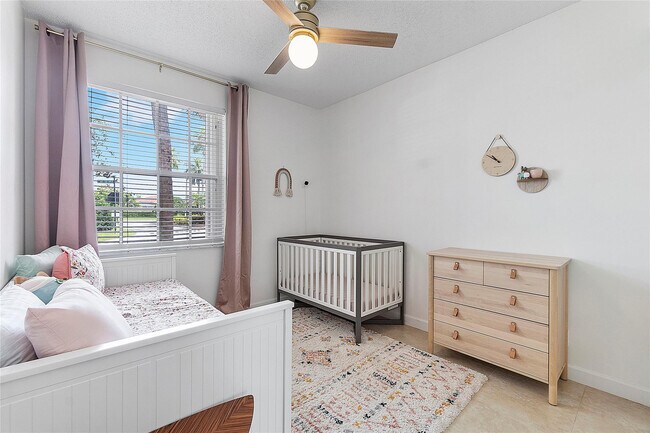 Building Photo - 10650 NW 48th St