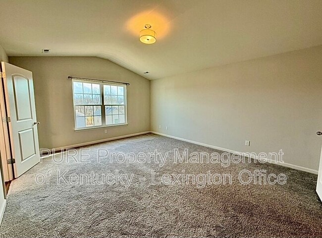 Building Photo - 1524 Hayfield Flt